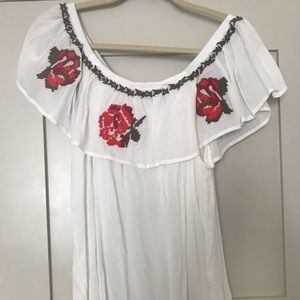 Off-the-shoulder top